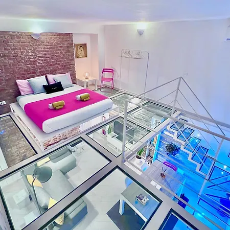 Glass Floor Loft Апартаменты